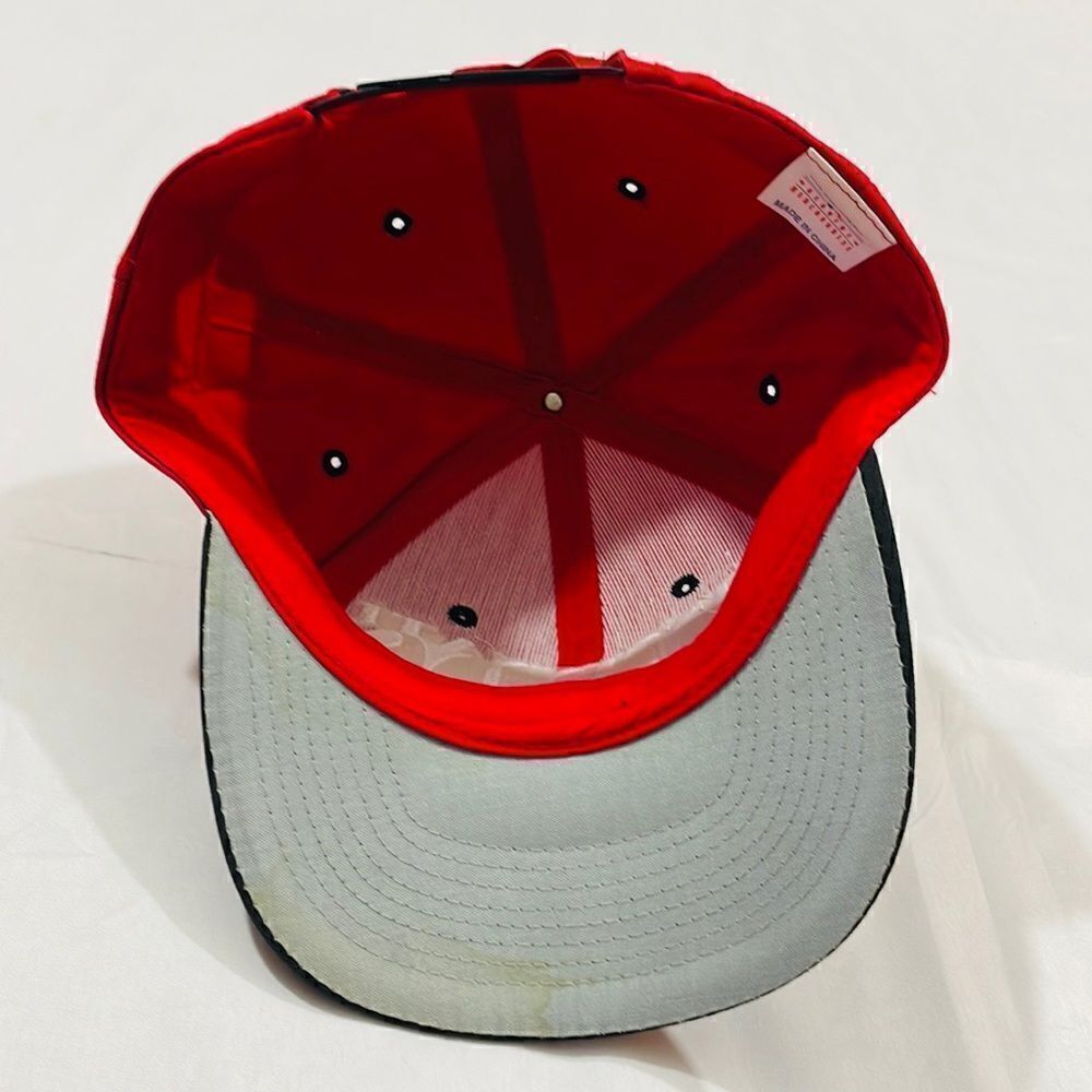 Vintage Cincinnati Reds Embroidered Spell Out SnapBack Hat - Picture 6 of 6